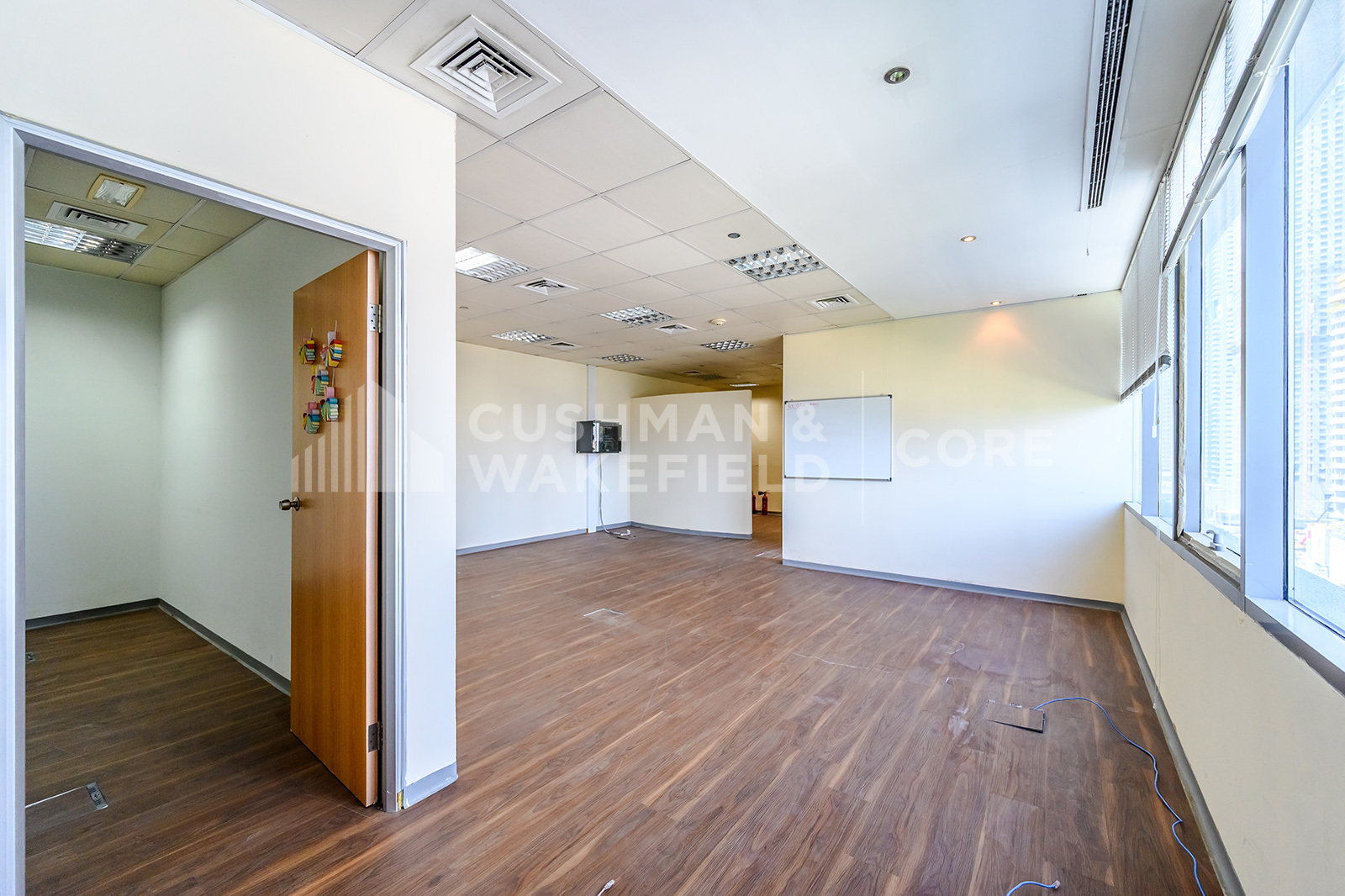 Aurora Tower for rent in Dubai Media City