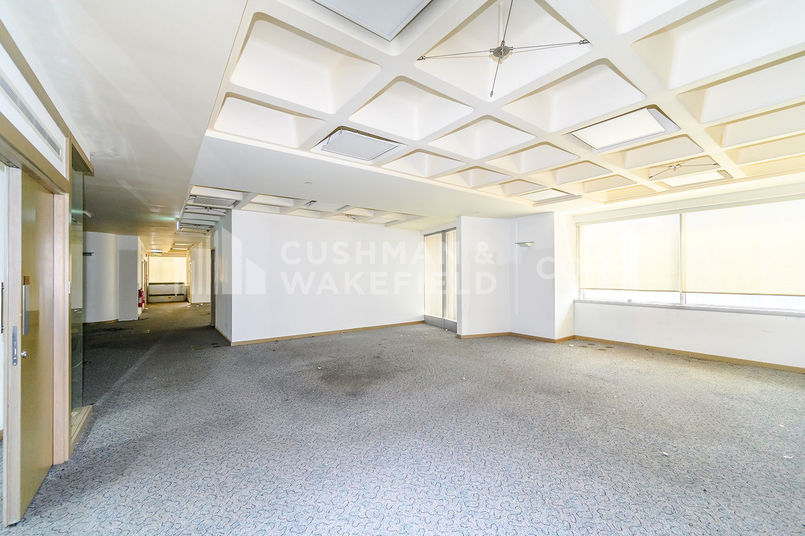 Sheikh Zayed Street for lease in Al Danah
