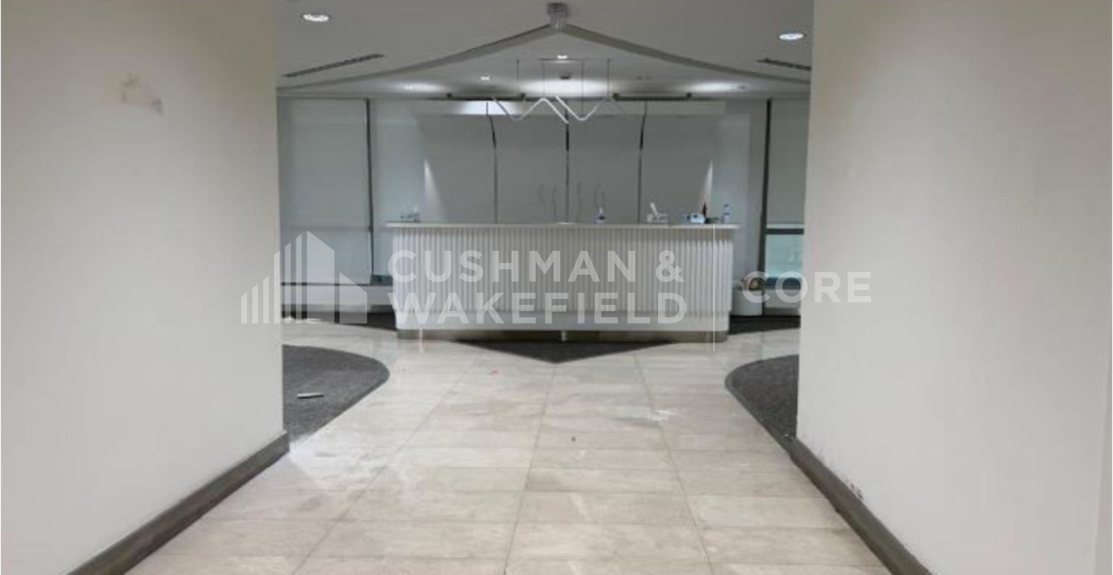 Cornich Al Khalidiya for lease in Al Khalidiya