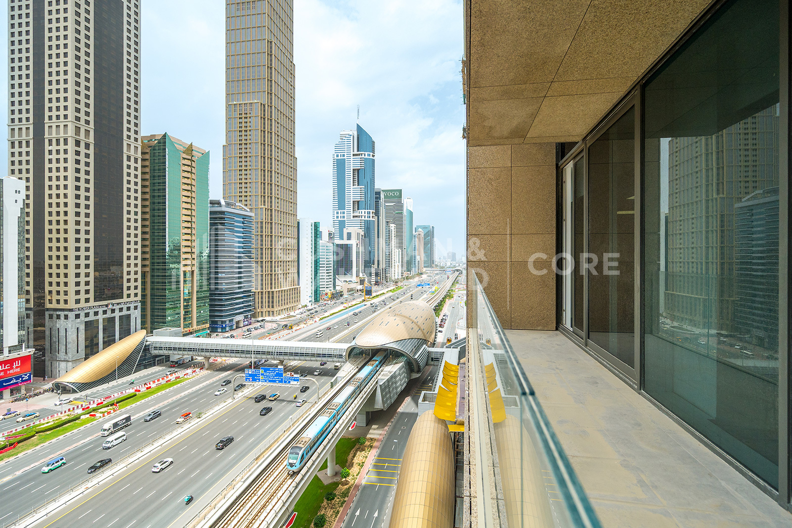 Maze Tower for rent in Sheikh Zayed Road