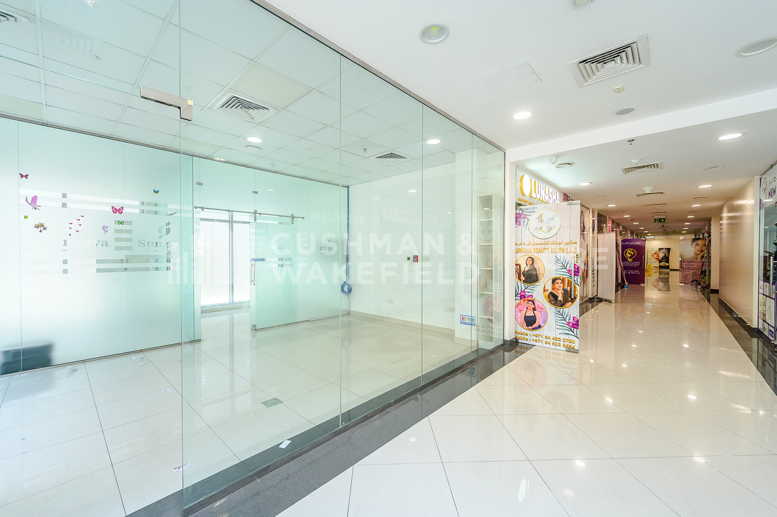 Amwaj Building for lease in Bur Dubai