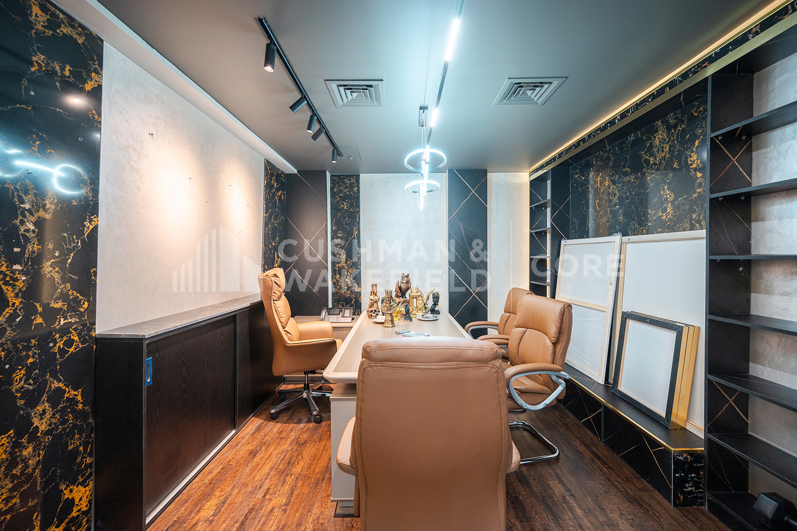 Al Shoala Building for rent in Deira