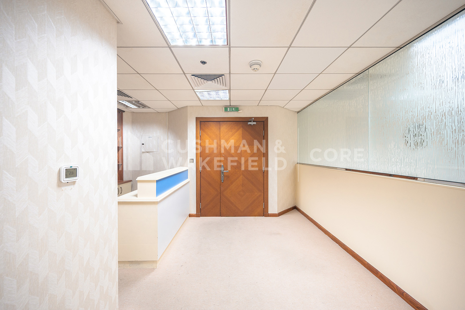Fairmont Hotel for rent in Sheikh Zayed Road Fairmont Hotel for rent in Sheikh Zayed Road