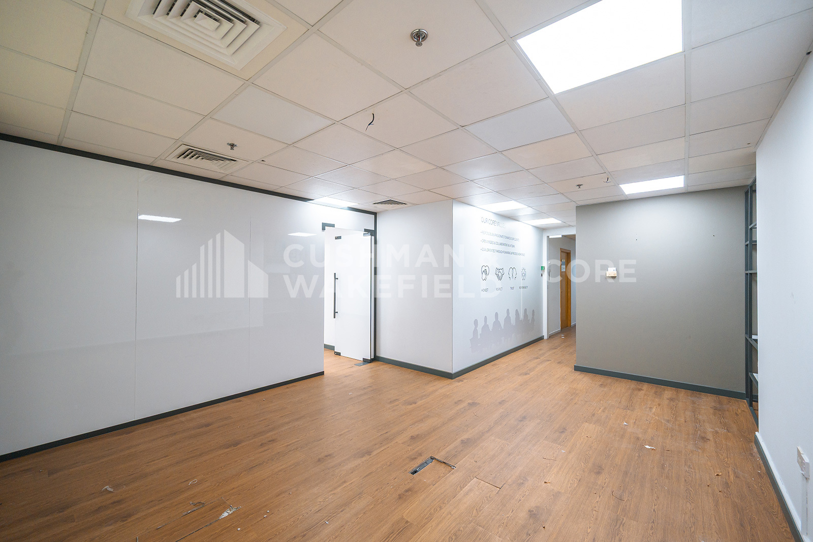 Al Manal Tower for rent in Sheikh Zayed Road Al Manal Tower for rent in Sheikh Zayed Road