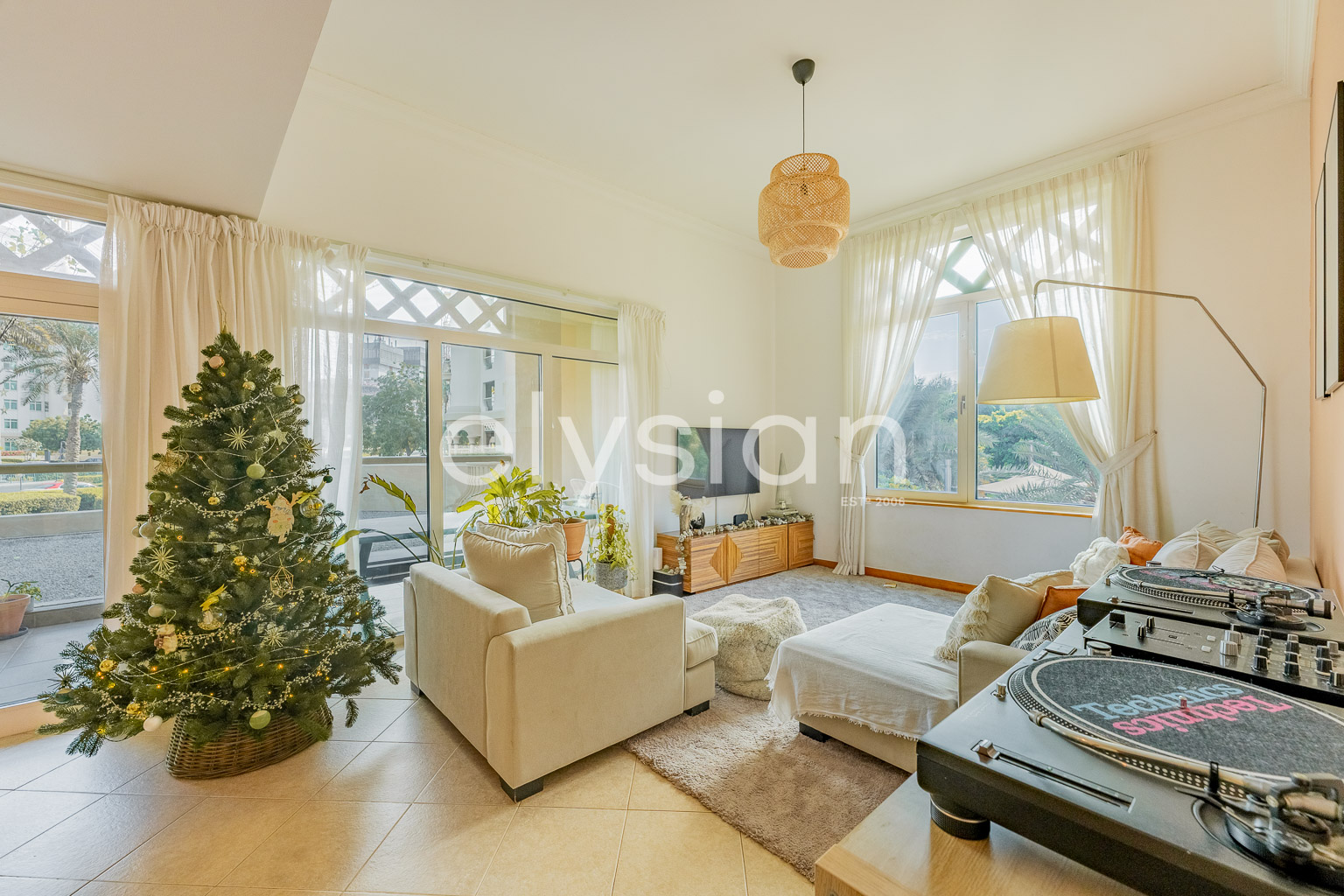 Rare-Unit-High-Ceilings-Park-View-Notice-Given