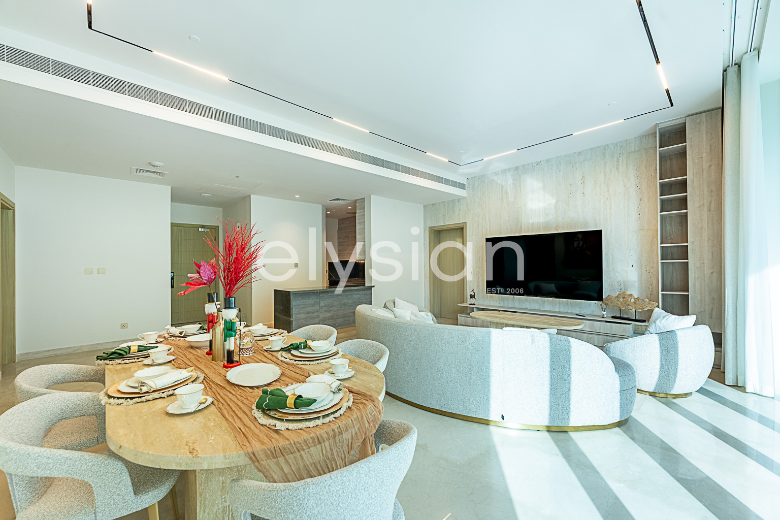 Upgraded-Direct-Beach-Access-Low-Floor