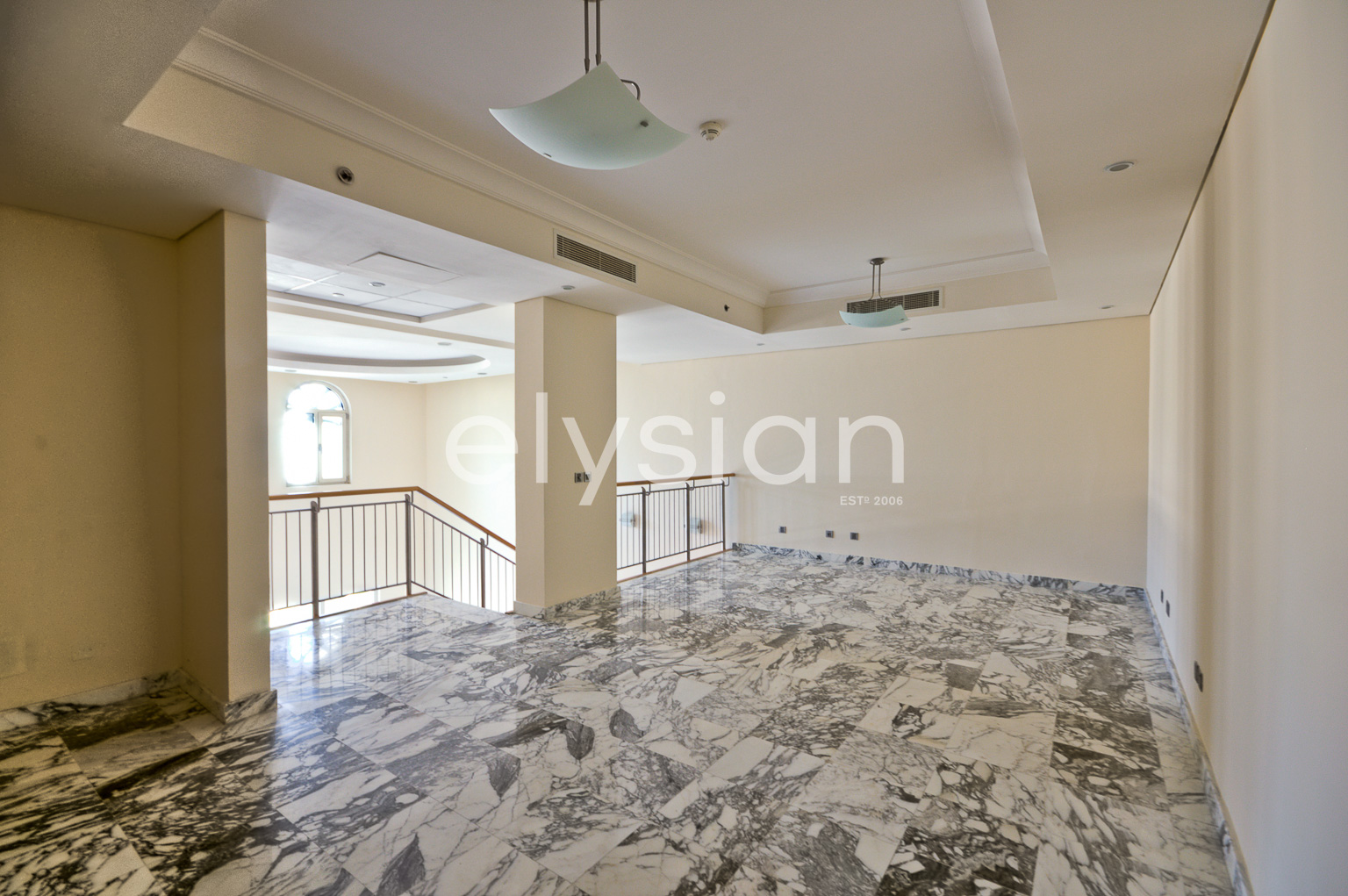 Iconic-Palm-Jumeirah-4BR-Penthouse-Vacant