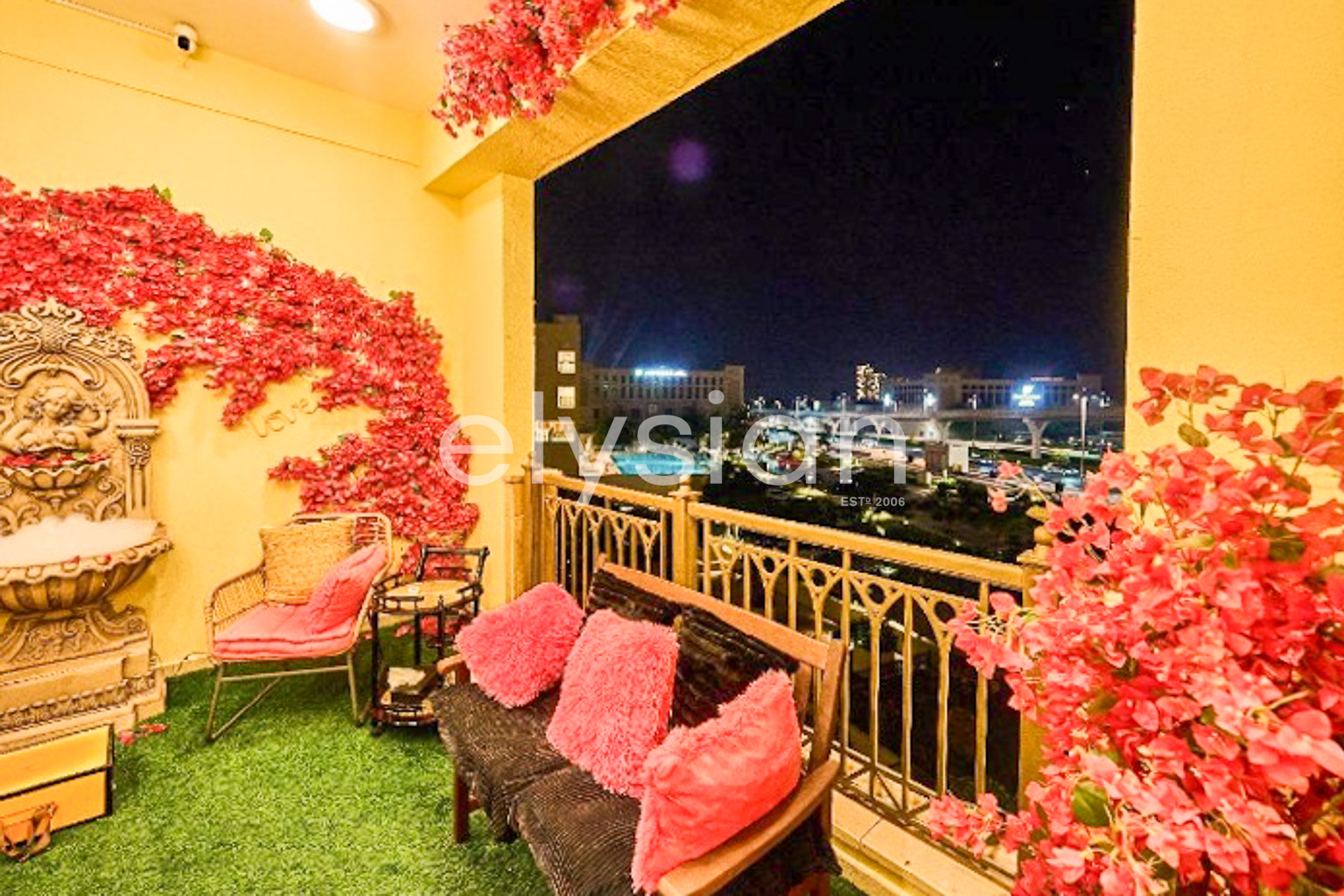 Stunning-Fully-Furnished-Luxury-Living