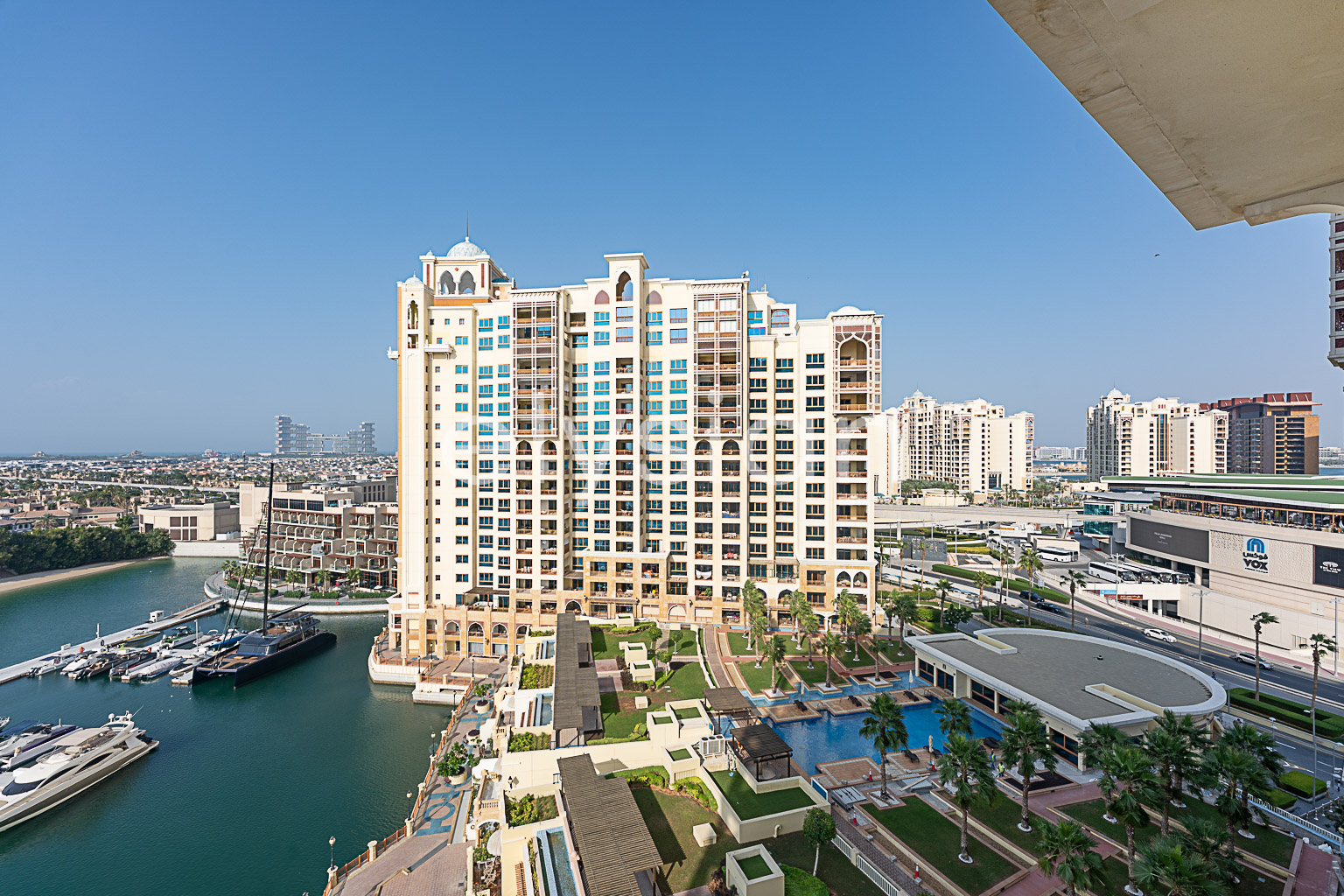 Atlantis-View-Available-March-Mid-Floor