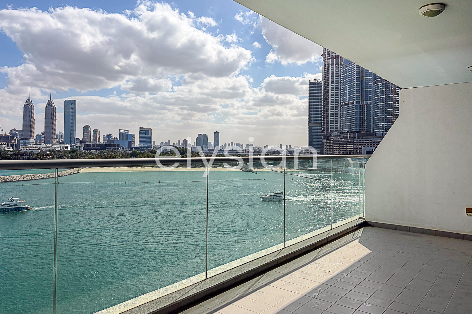 Incredible-Views-Vacant-Beachfront-Living