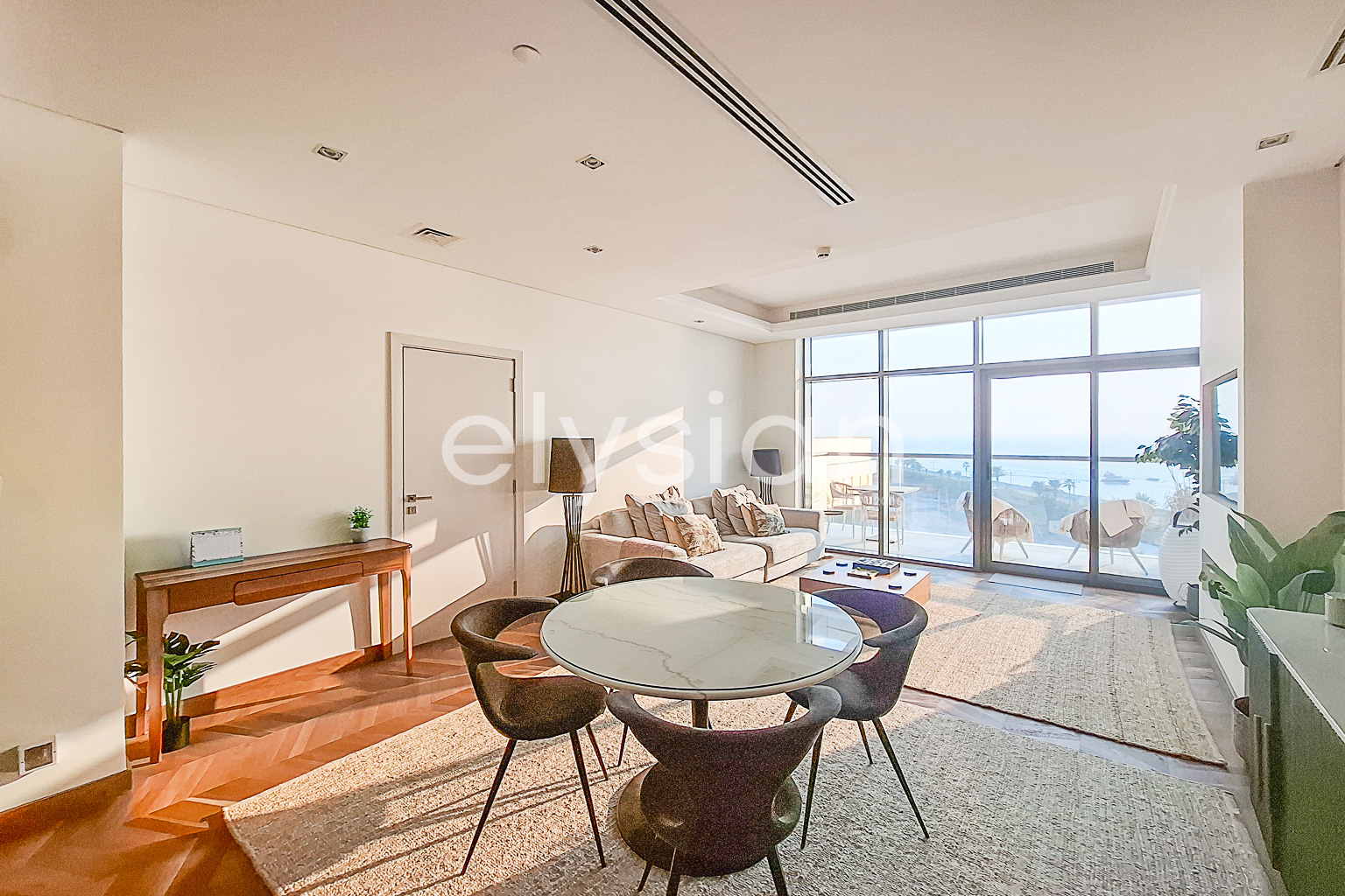 Modernly-Renovated-Vacant-Sea-Views