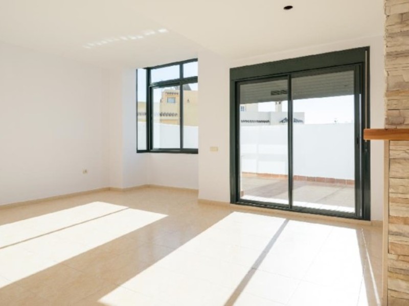 Chalet adosado en venta  en Calle La Vaguada, Estepona
