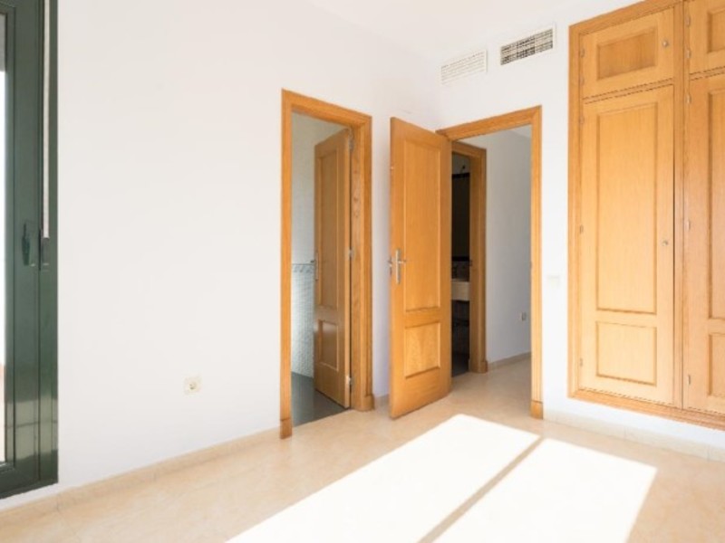 Chalet adosado en venta  en Calle La Vaguada, Estepona
