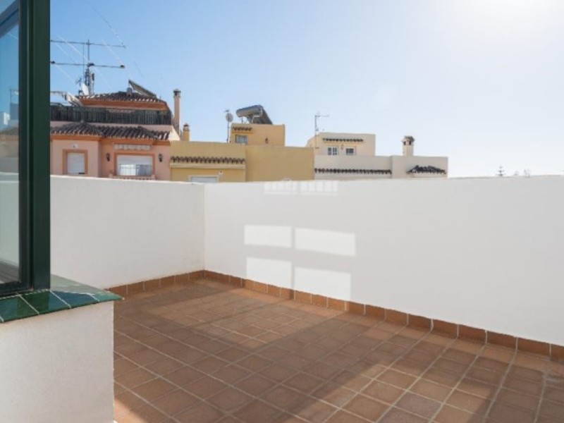 Chalet adosado en venta  en Calle La Vaguada, Estepona