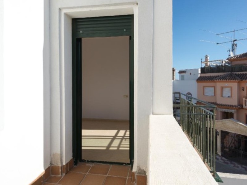 Chalet adosado en venta  en Calle La Vaguada, Estepona