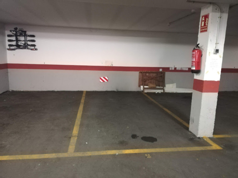 Parking en venta  en Calle GERANIOS, Madrid Capital