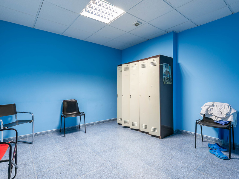 Local - 1ª línea comercial en alquiler  en Calle Juan XXIII, Coslada