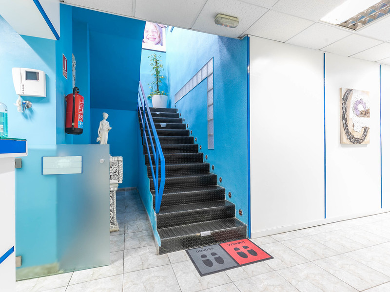 Local - 1ª línea comercial en alquiler  en Calle Juan XXIII, Coslada