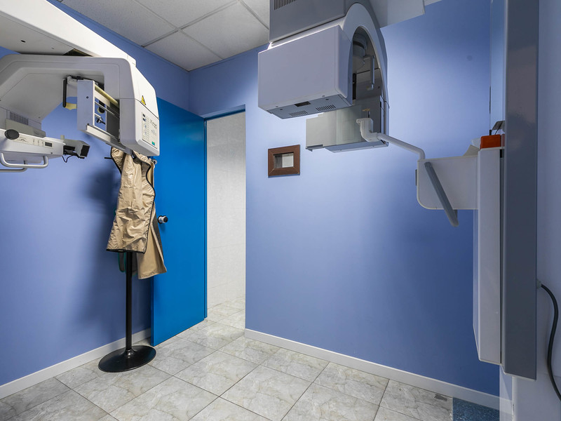 Local - 1ª línea comercial en alquiler  en Calle Juan XXIII, Coslada