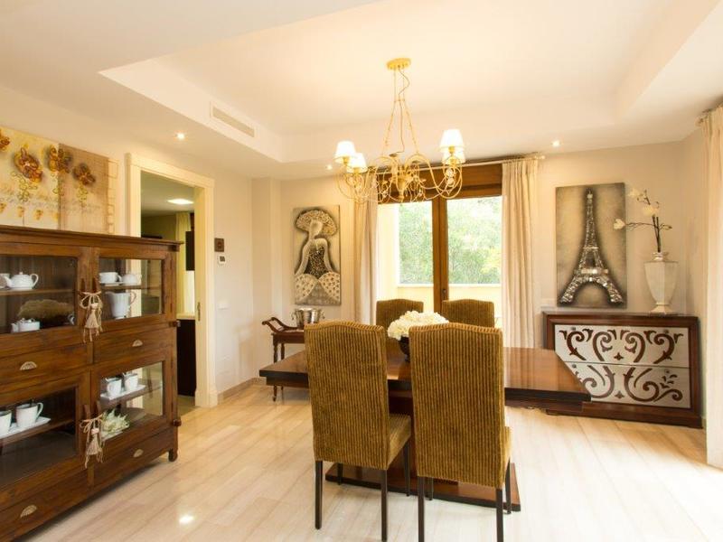 Chalet en venta  en Calle Montemayor, Marbella