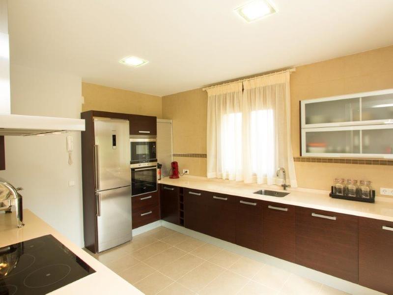 Chalet en venta  en Calle Montemayor, Marbella