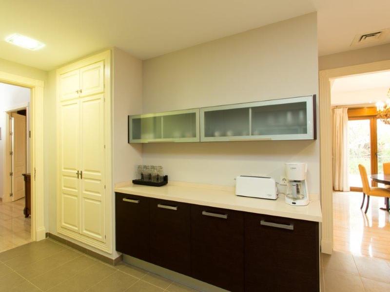 Chalet en venta  en Calle Montemayor, Marbella