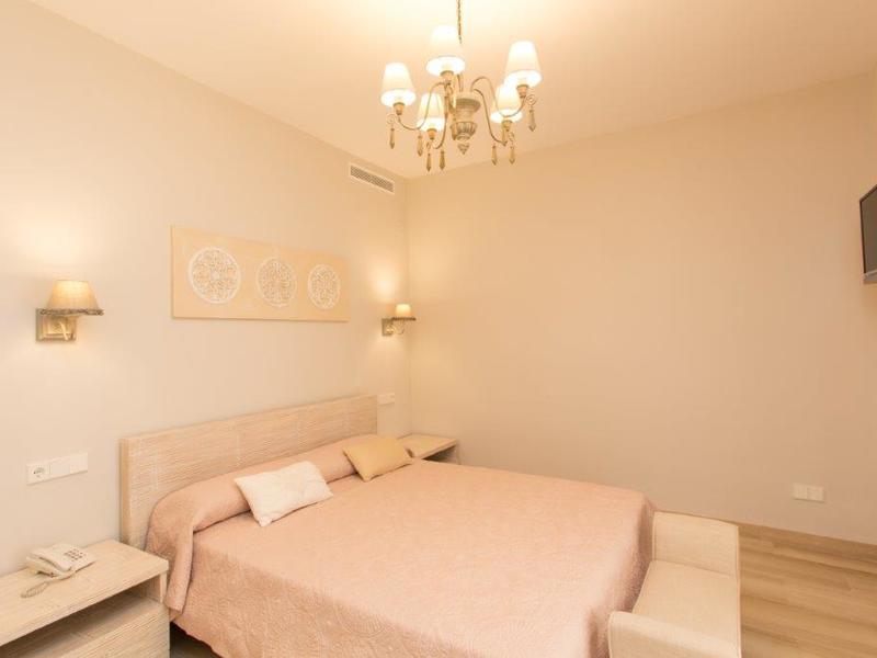 Chalet en venta  en Calle Montemayor, Marbella