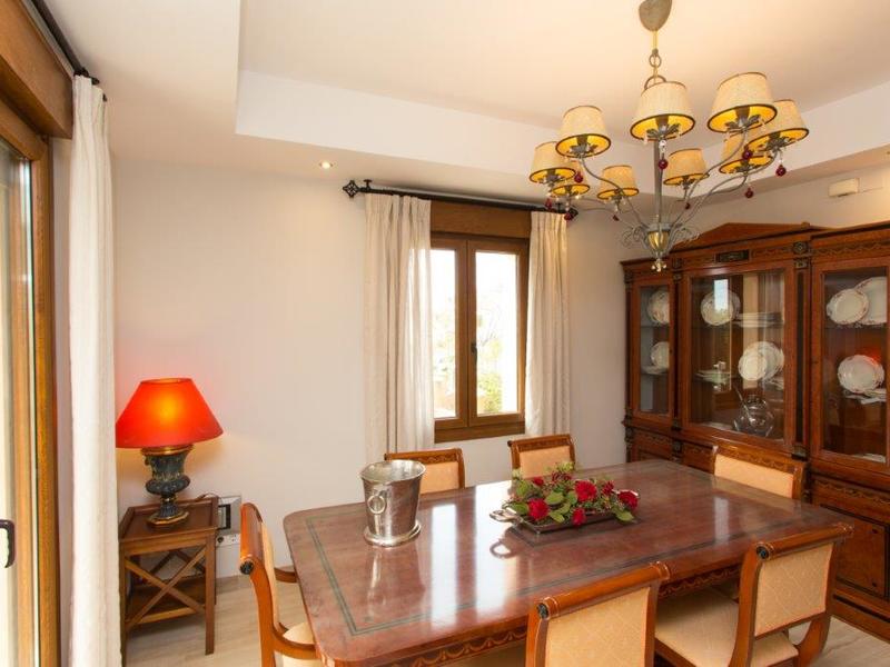 Chalet en venta  en Calle Montemayor, Marbella
