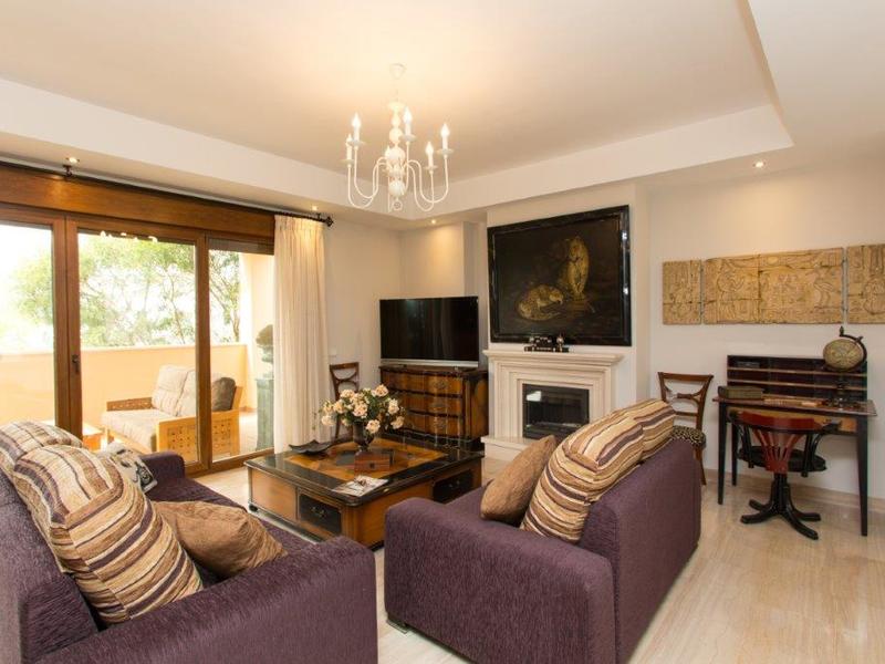 Chalet en venta  en Calle Montemayor, Marbella