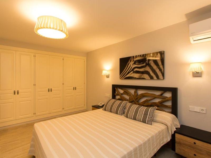 Chalet en venta  en Calle Montemayor, Marbella