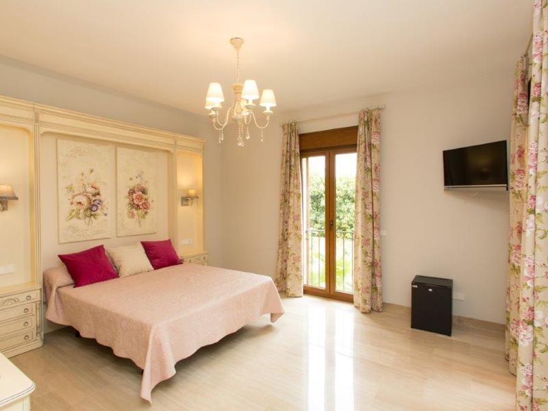 Chalet en venta  en Calle Montemayor, Marbella