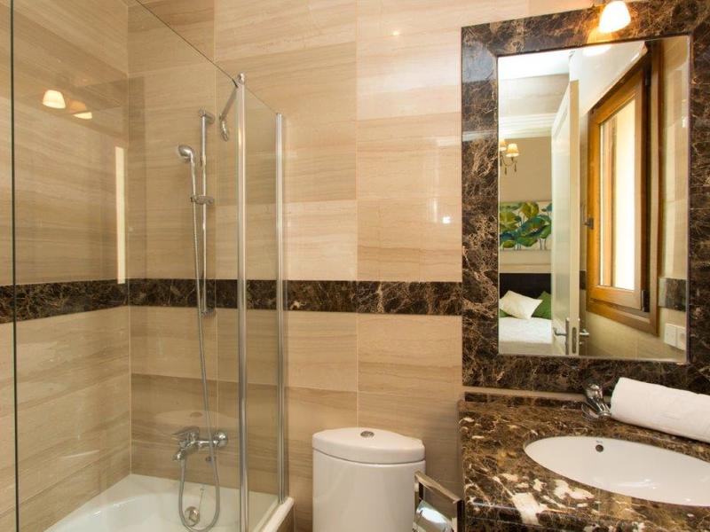 Chalet en venta  en Calle Montemayor, Marbella