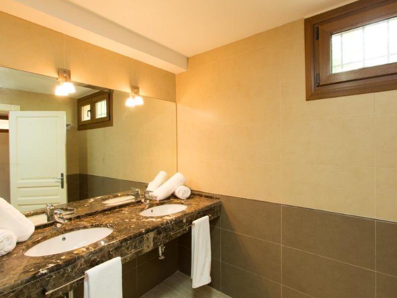 Chalet en venta  en Calle Montemayor, Marbella