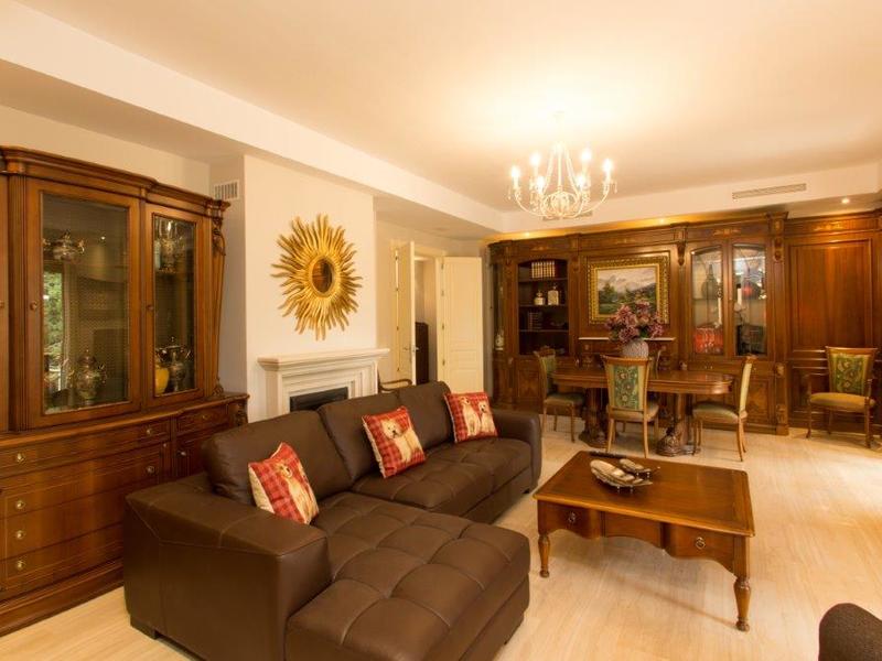 Chalet en venta  en Calle Montemayor, Marbella