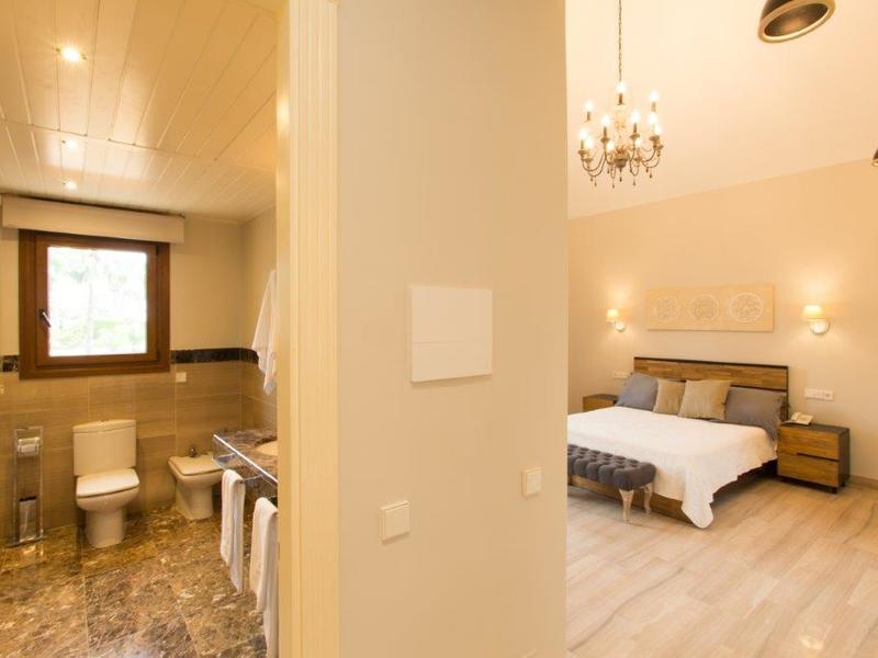 Chalet en venta  en Calle Montemayor, Marbella