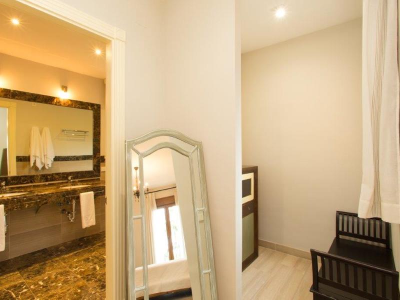 Chalet en venta  en Calle Montemayor, Marbella