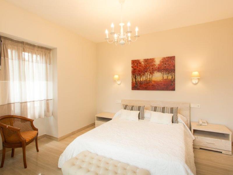 Chalet en venta  en Calle Montemayor, Marbella