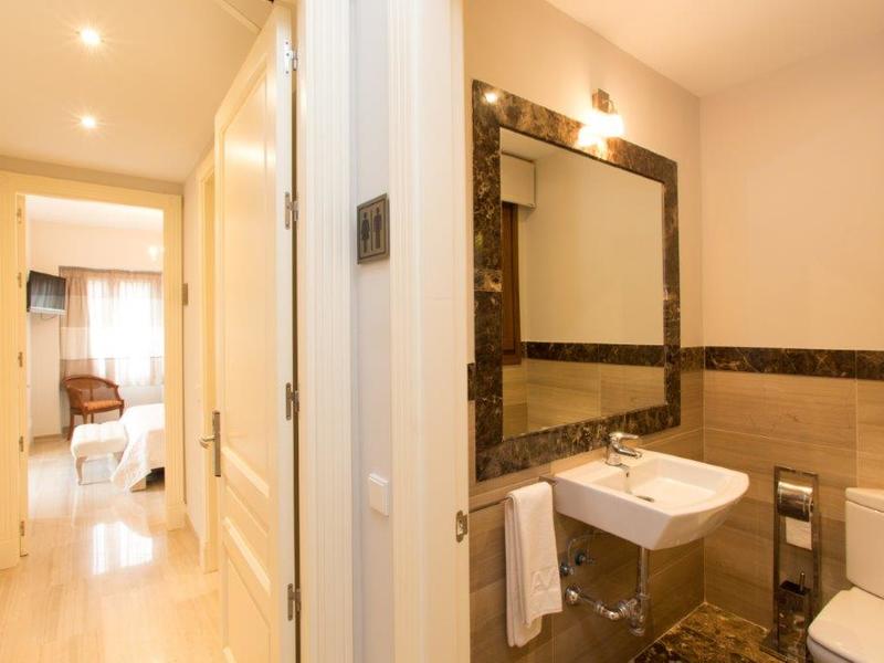 Chalet en venta  en Calle Montemayor, Marbella