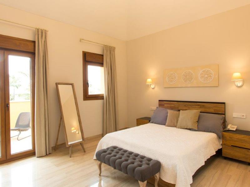 Chalet en venta  en Calle Montemayor, Marbella