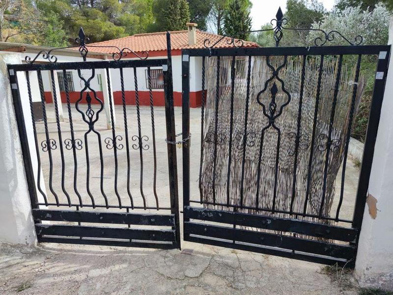 Casa en venta  en Calle LLAVERA, Montroy Casa en venta  en Calle LLAVERA, Montroy