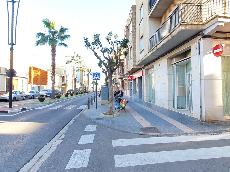 Local en venta  en Avenida LLEVANT, Beniparrell