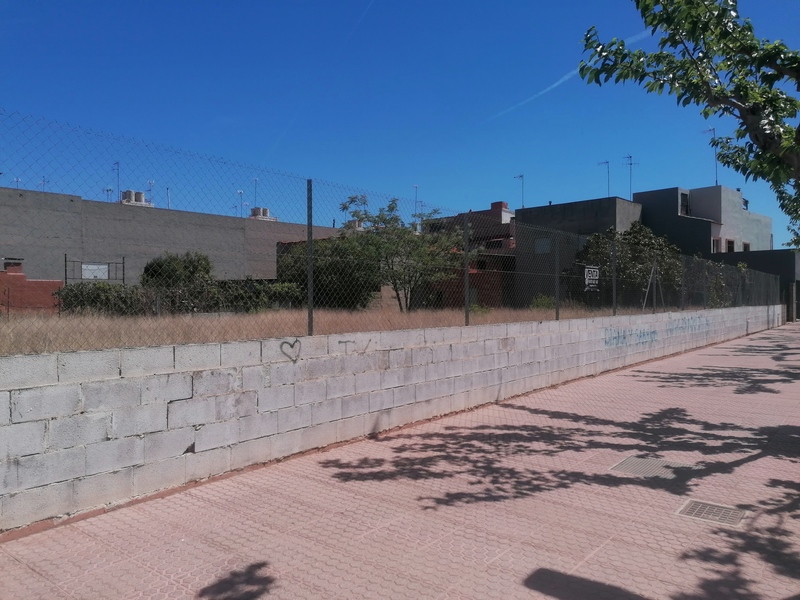 Suelo en venta  en Calle JOSE ITURBI, Alquerías del Niño Perdido