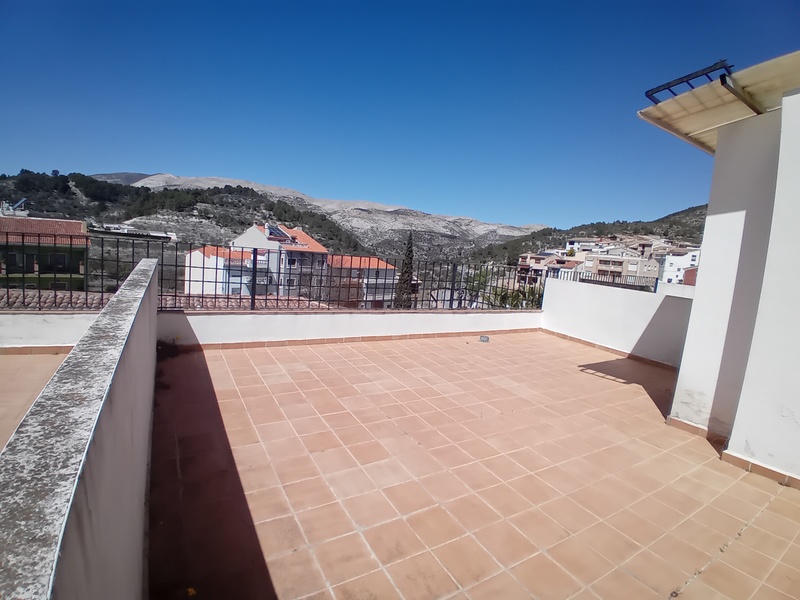 Chalet adosado en venta  en Calle RAMON RUBIAL, Castell de Castells