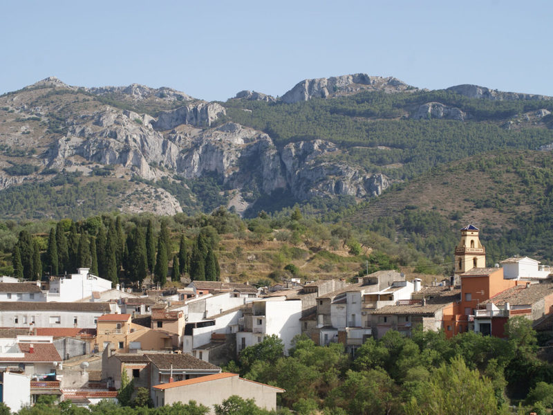 Chalet adosado en venta  en Calle RAMON RUBIAL, Castell de Castells