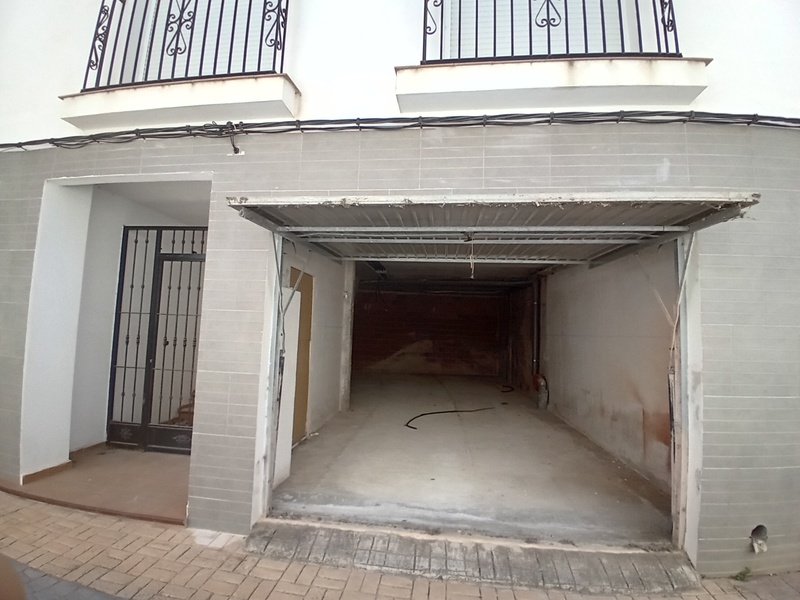 Chalet adosado en venta  en Calle RAMON RUBIAL, Castell de Castells