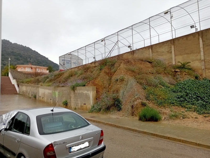 Suelo en venta  en Calle JUAN ANTONIO GÓMEZ TRENOR, Montserrat