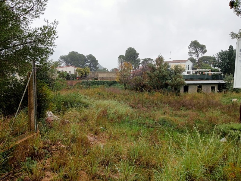 Suelo en venta  en Calle RIU TURIA, Montserrat