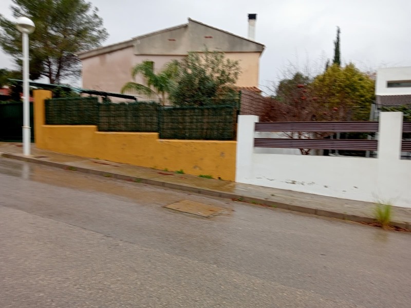 Suelo en venta  en Calle RIU TURIA, Montserrat