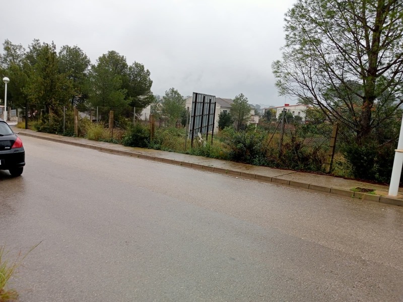 Suelo en venta  en Calle RIU TURIA, Montserrat