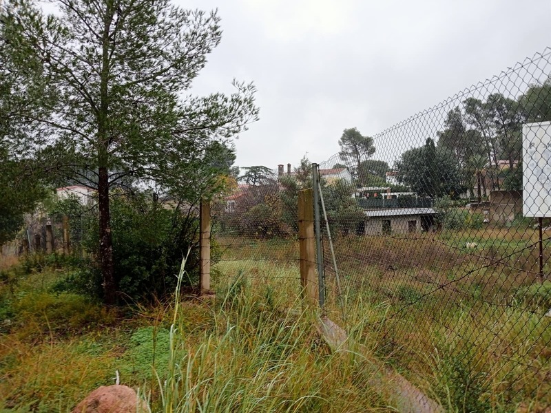 Suelo en venta  en Calle RIU TURIA, Montserrat